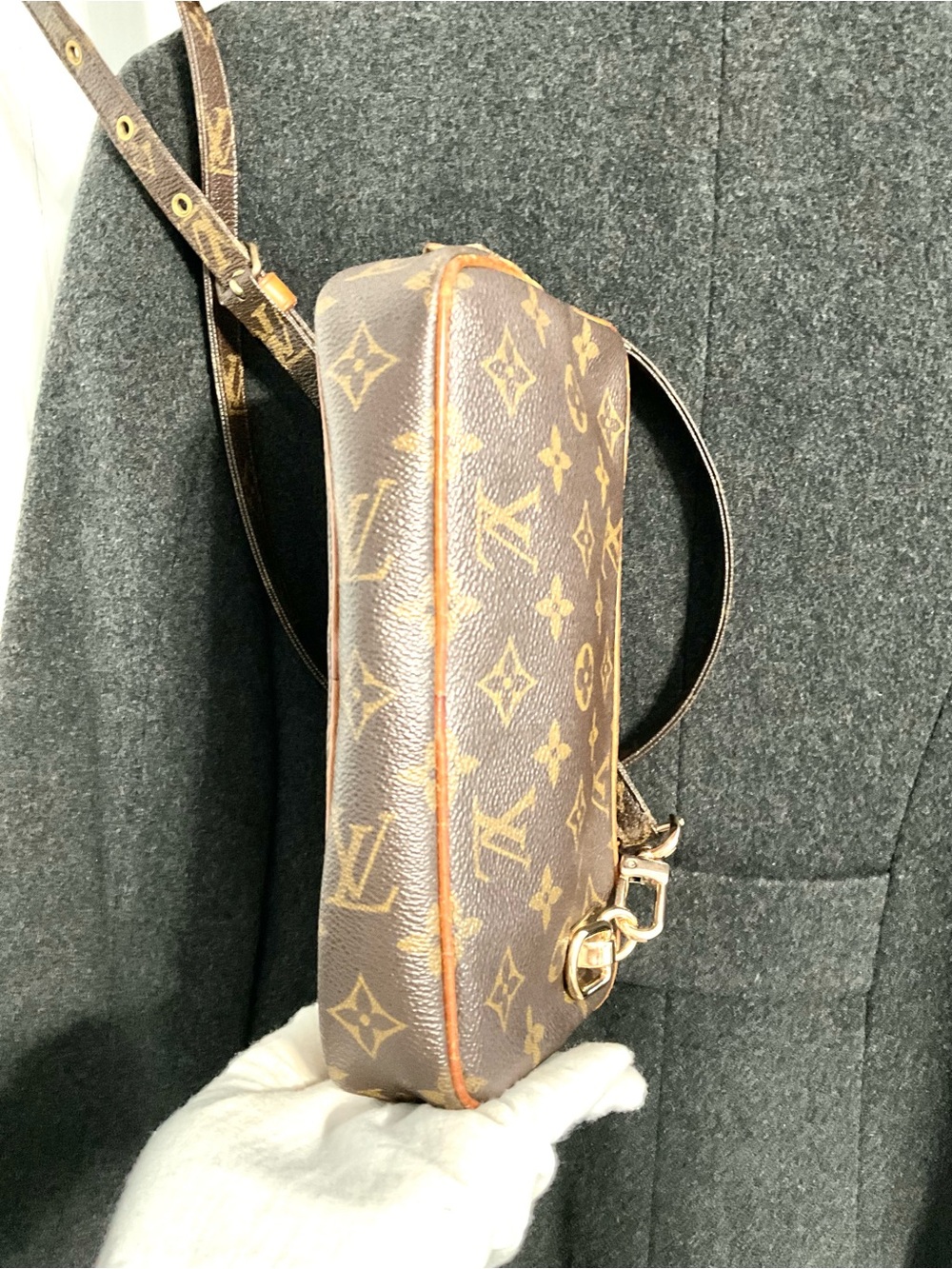 ✅LV free wallet POCHETTE BANDOLIER CROSSBODY LOUIS VUITTON AUTHENTIC - Picture 14 of 14